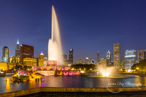 Original fine art photography of the Buckingham Fountain in Chicago at night! 